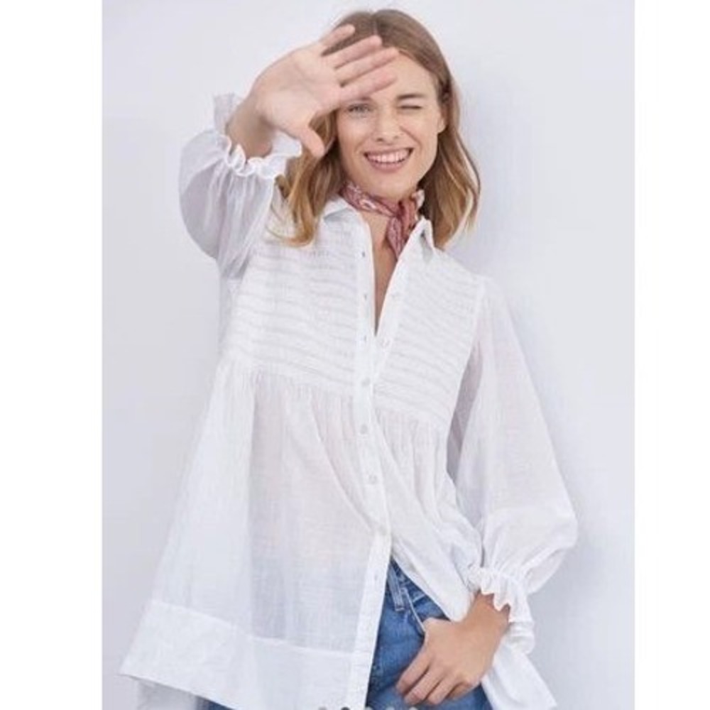Anthropologie Maeve Vicki Smoked Tunic White Ruffle Sleeve Size Small Button‎ up